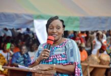 Djangomenou/Raymonde Goudou-Coffie à la fête des ignames